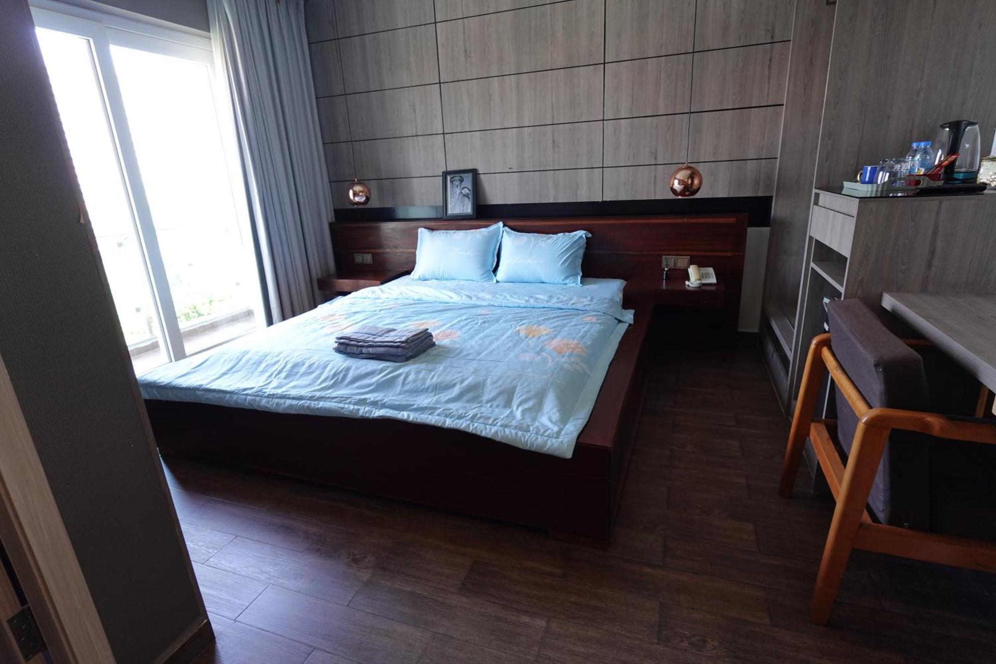 Chilchill Hotel Riverside Phnom Penh Exteriör bild