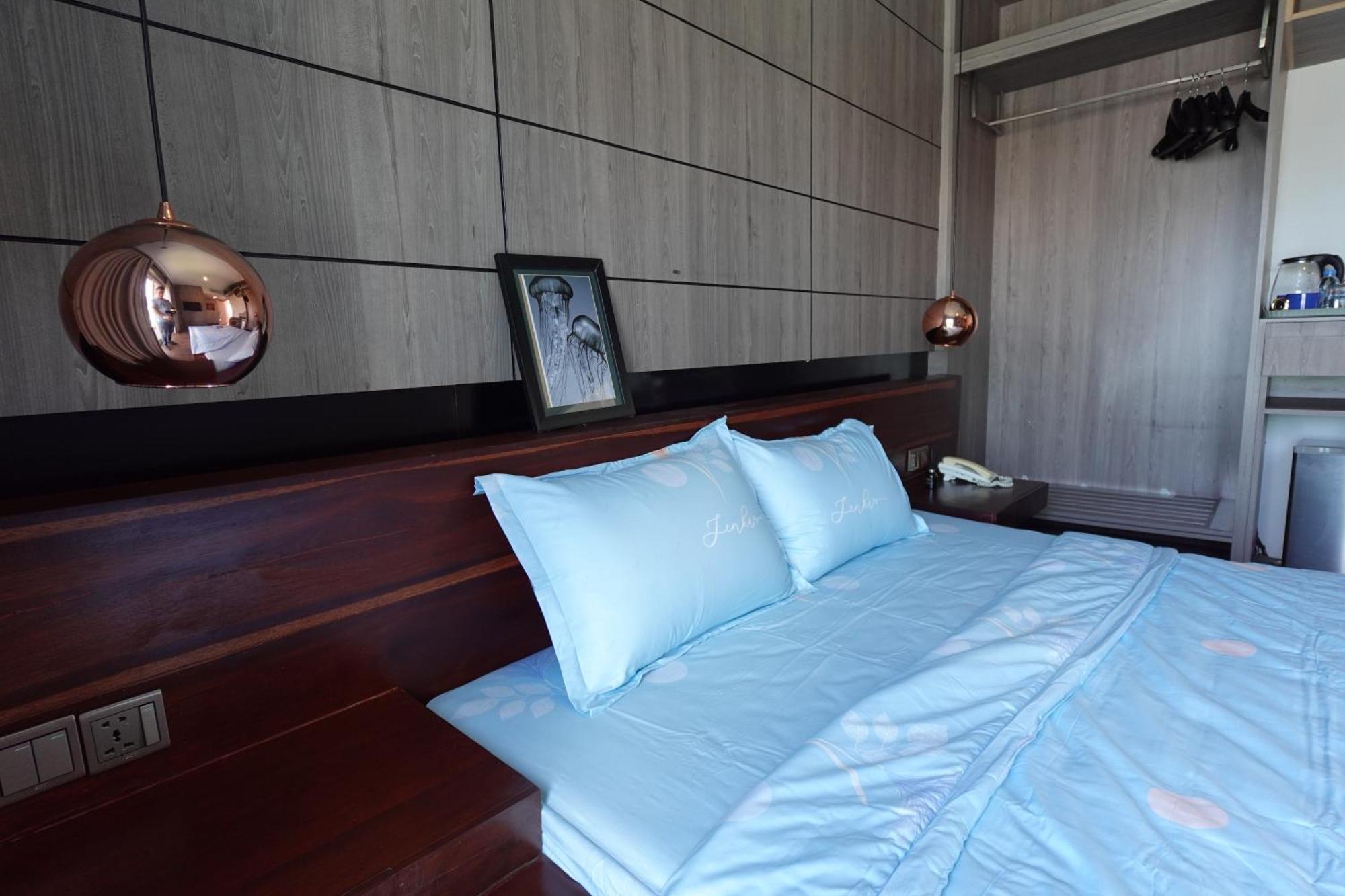 Chilchill Hotel Riverside Phnom Penh Exteriör bild