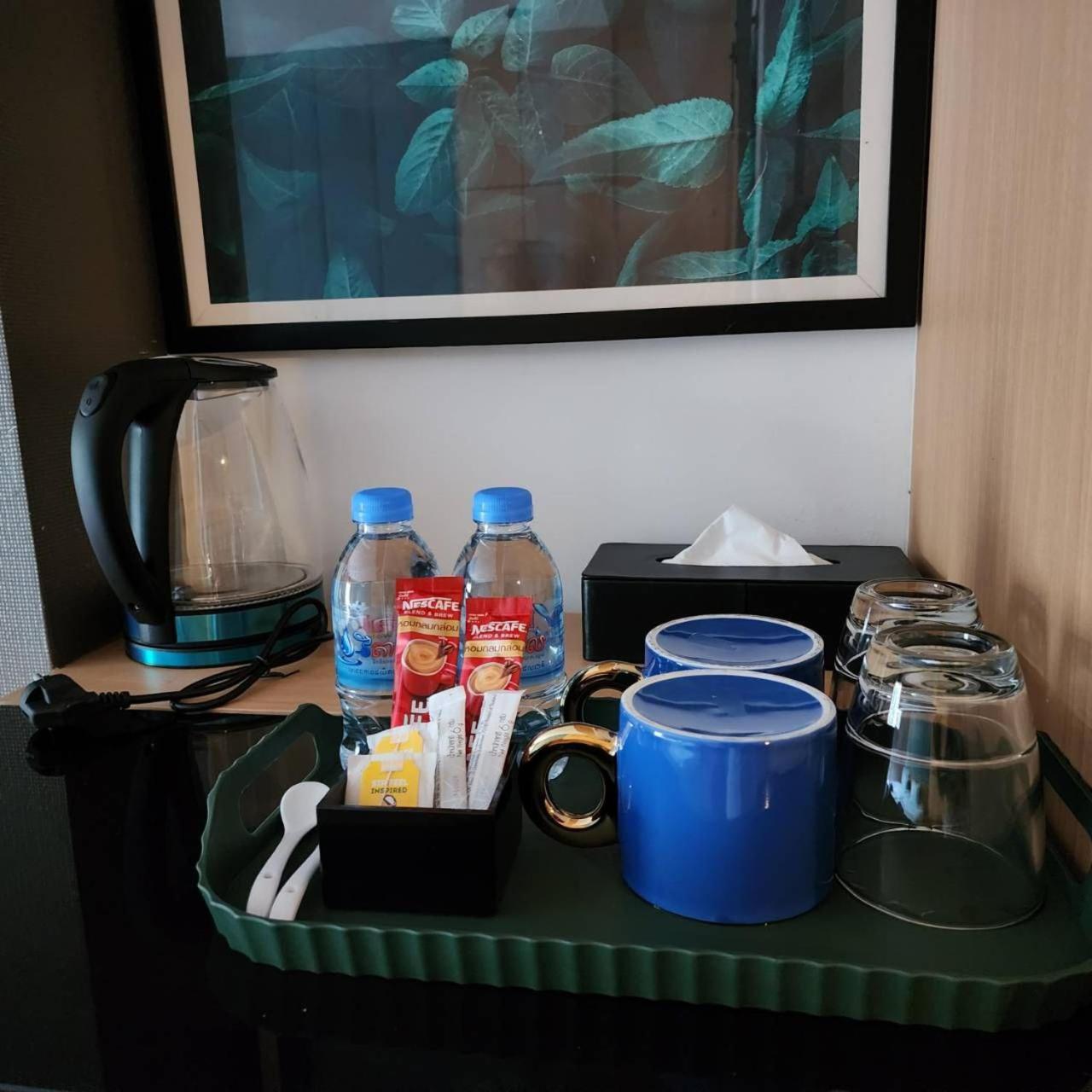 Chilchill Hotel Riverside Phnom Penh Exteriör bild